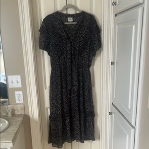 Elegant Black Patterned Dress
